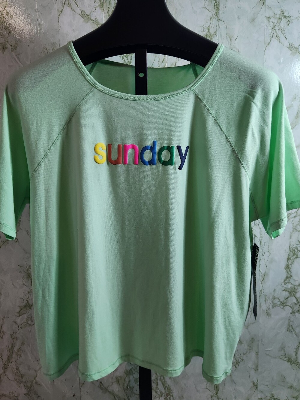 LOVE LIFE LIVE SUNDAY Short Sleeve Top